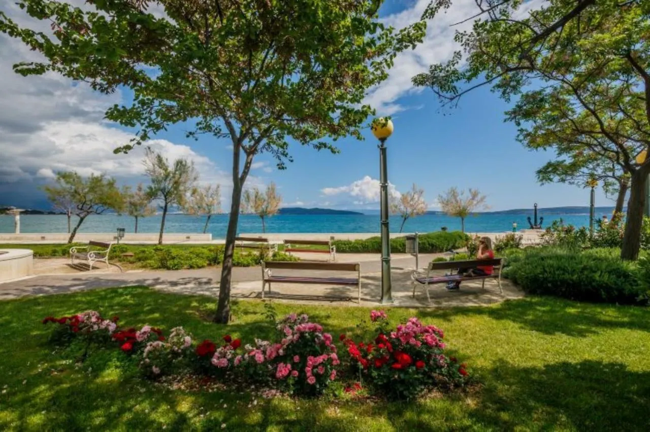 Apartmán A2 - Spacious Apt On Seafront With The Sea View Kaštela