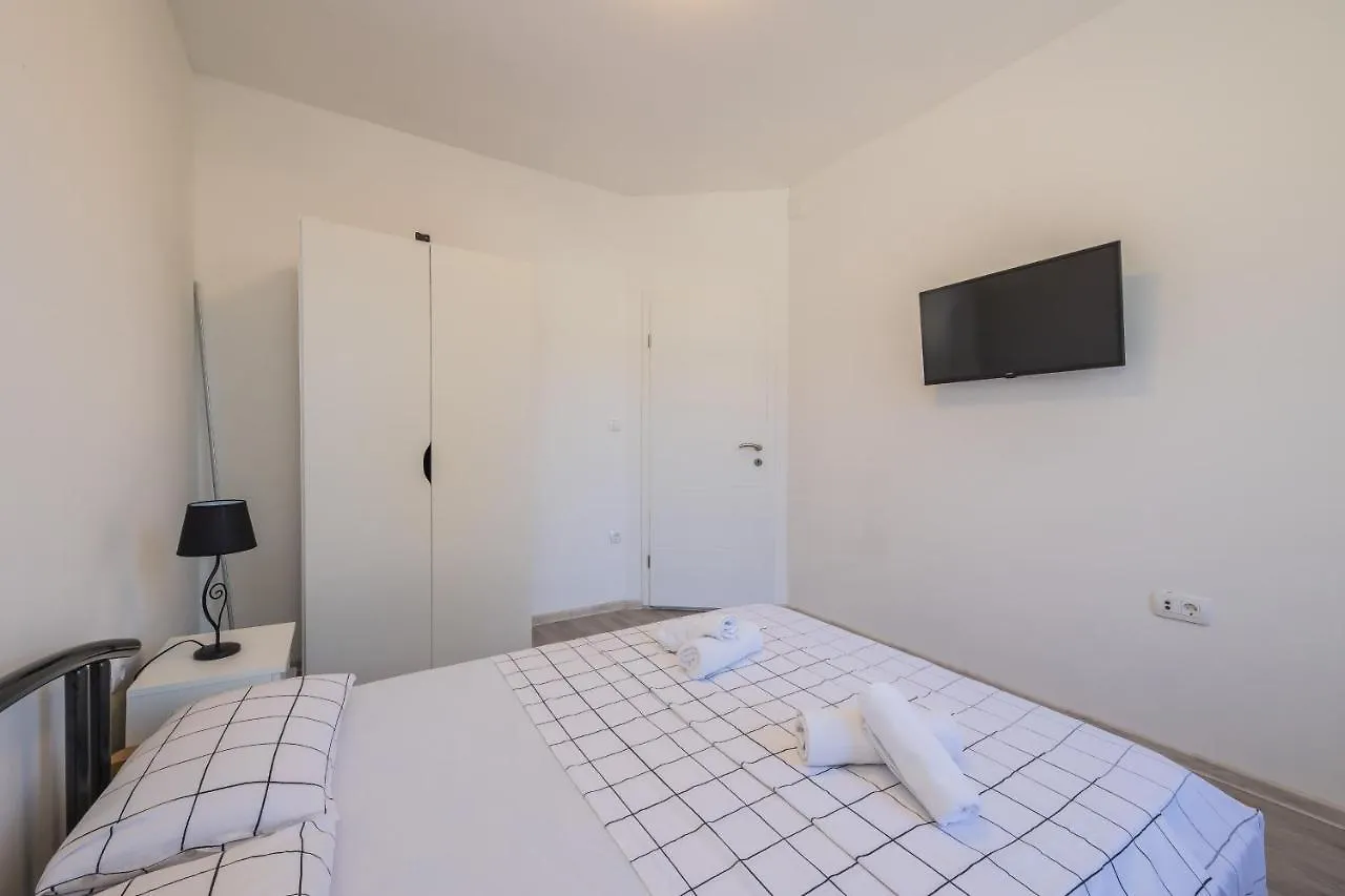 Apartmán A2 - Spacious Apt On Seafront With The Sea View Kaštela